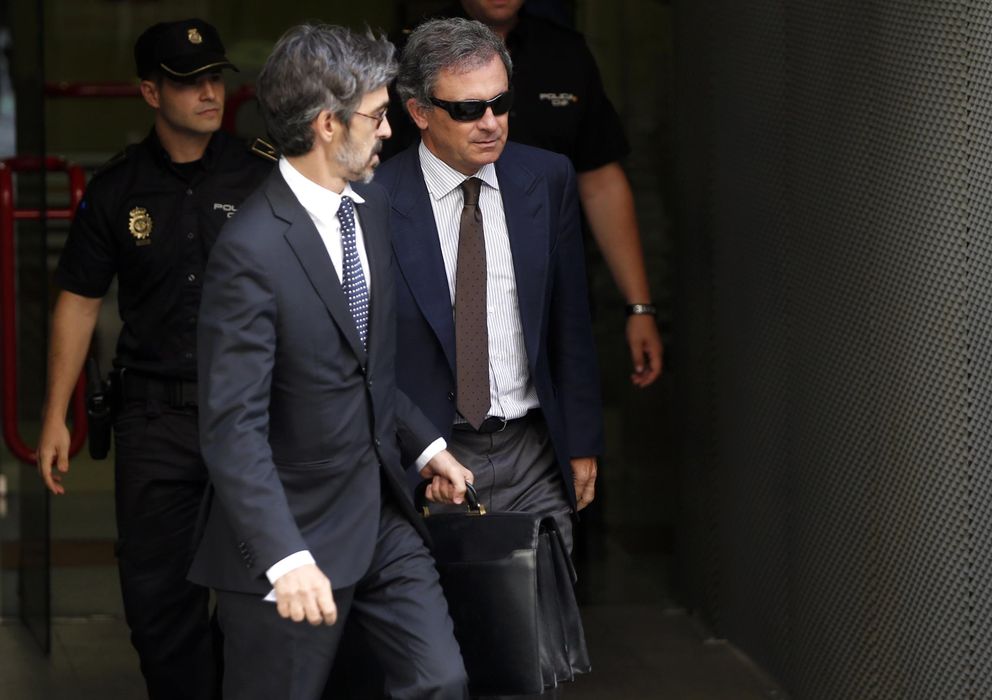 Foto: Jordi Pujol Ferrusola tras declarar ante el juez (Reuters)