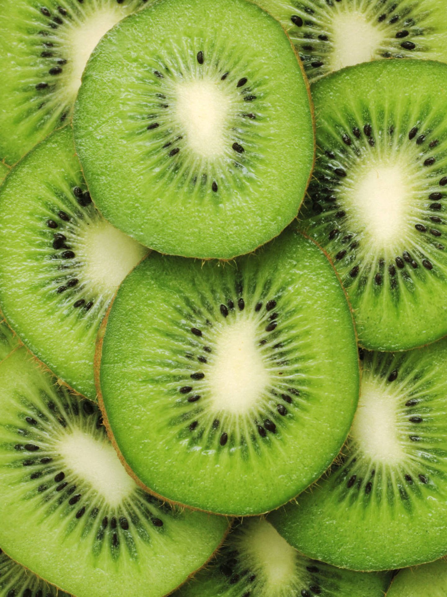 El kiwi es uno de los alimentos más ricos en vitamina C. (iStock)