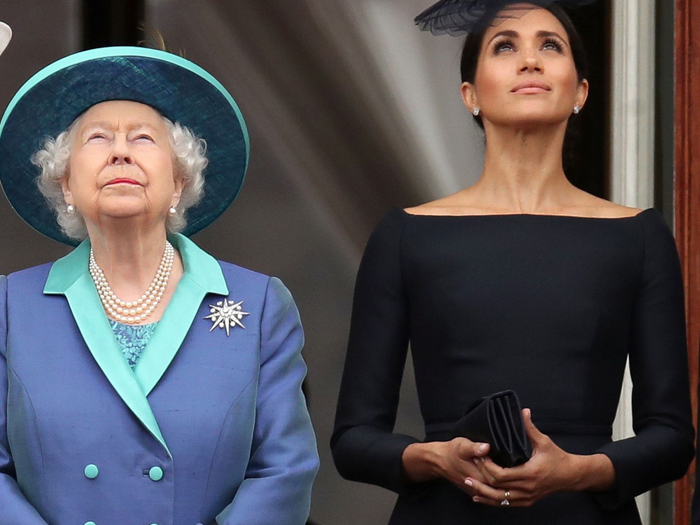 La duquesa de Sussex y la reina Isabel II.  (Reuters)