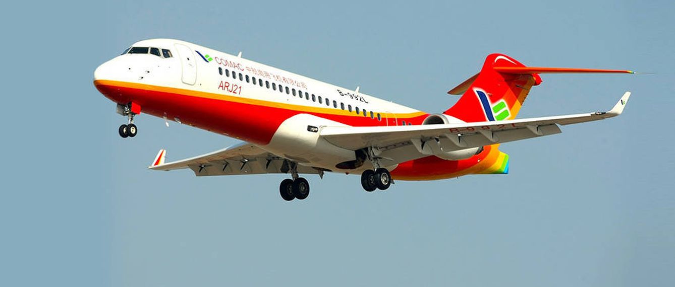 El avión AR-J21, el único en servicio en el mundo de diseño y fabricación china.