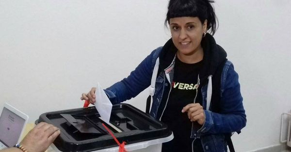 Foto: Anna Gabriel, votando en el referéndum.