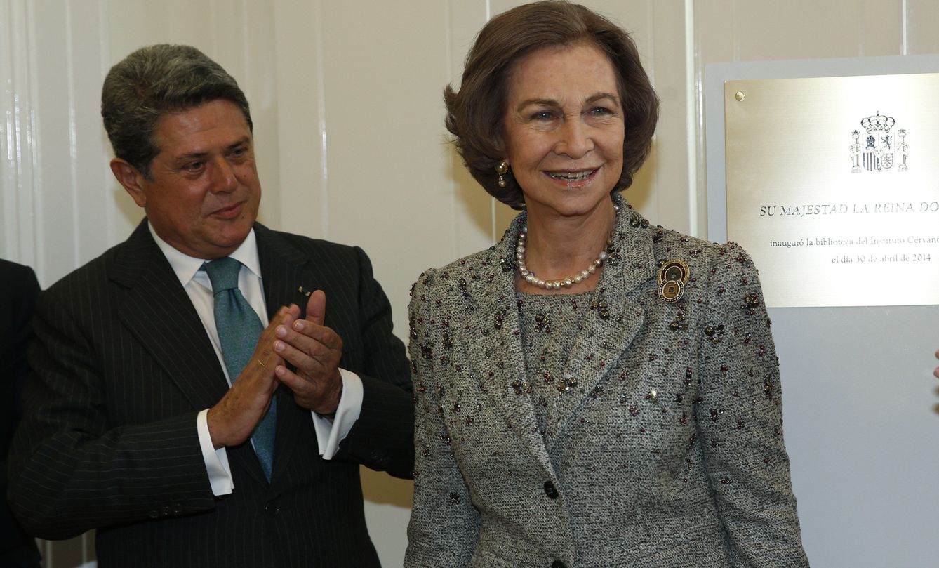 Federico Trillo junto a la Reina Doña Sofía (Gtres)