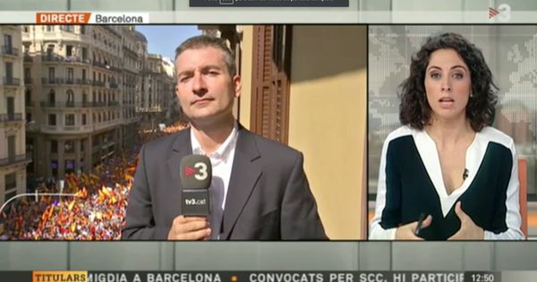 Foto: Conexión en directo de TV3 con la manifestación a favor de España. (TV3)