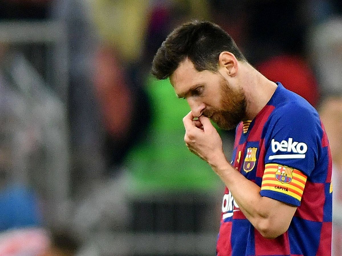 Foto: Leo Messi, cabizbajo durante un partido con el Barça (EFE)