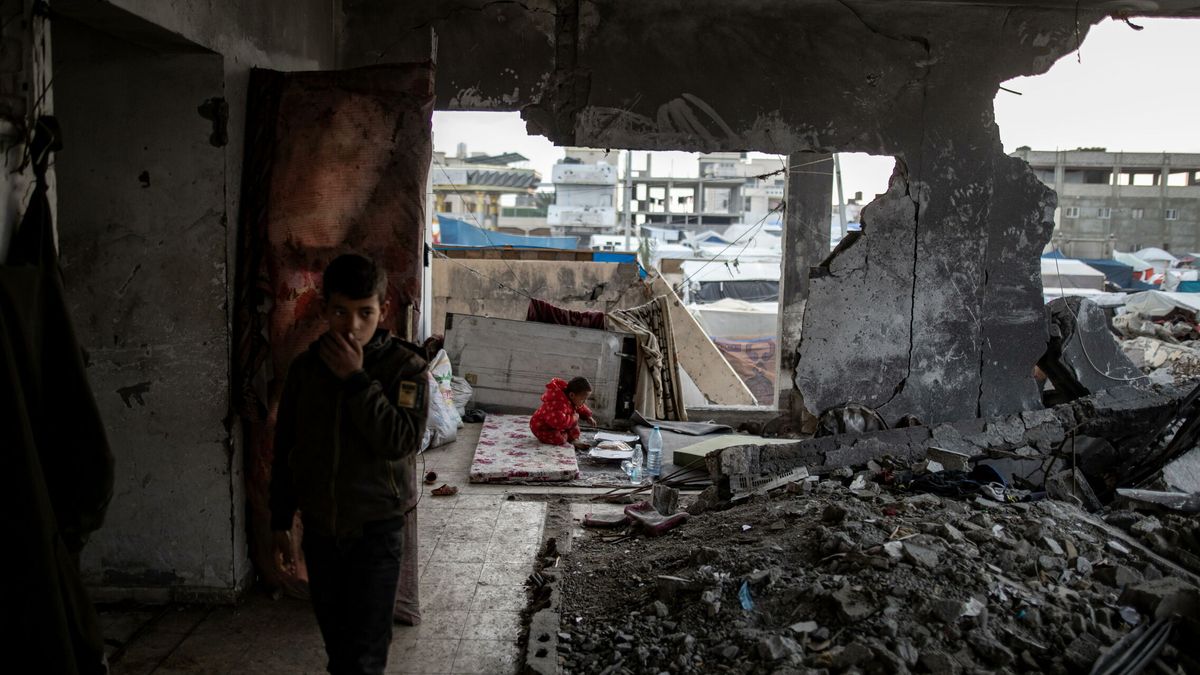 Al menos 27 palestinos muertos en un bombardeo israelí en el campo de refugiados de Nuseirat