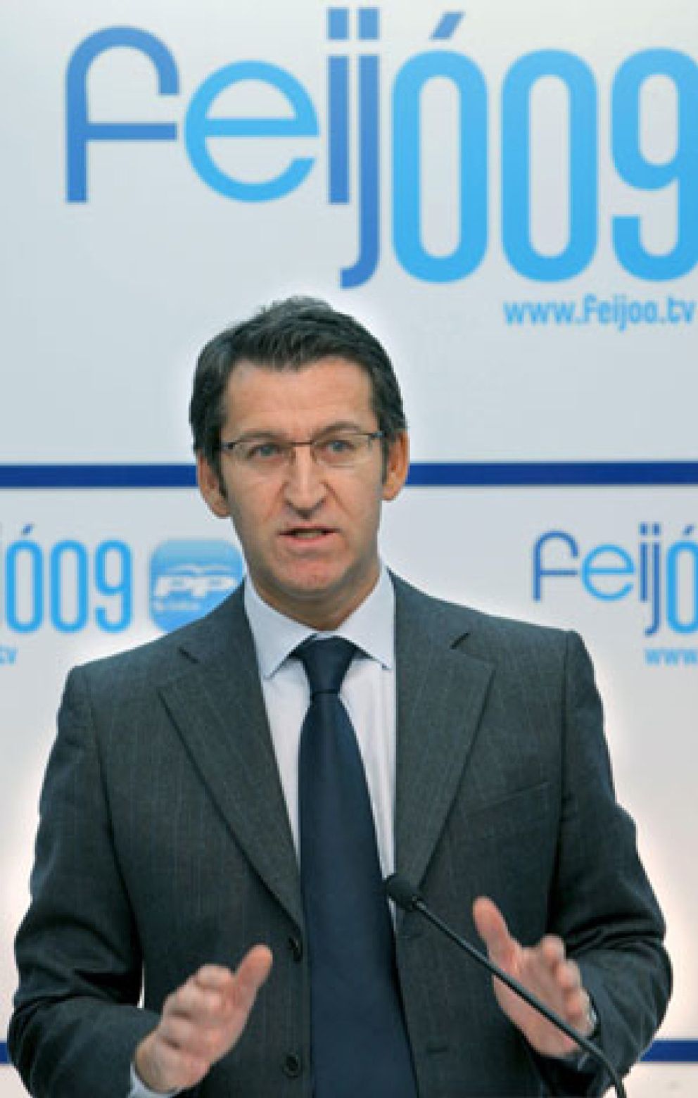 Foto: Feijóo aparta al número uno por Ourense por irregularidades con Hacienda