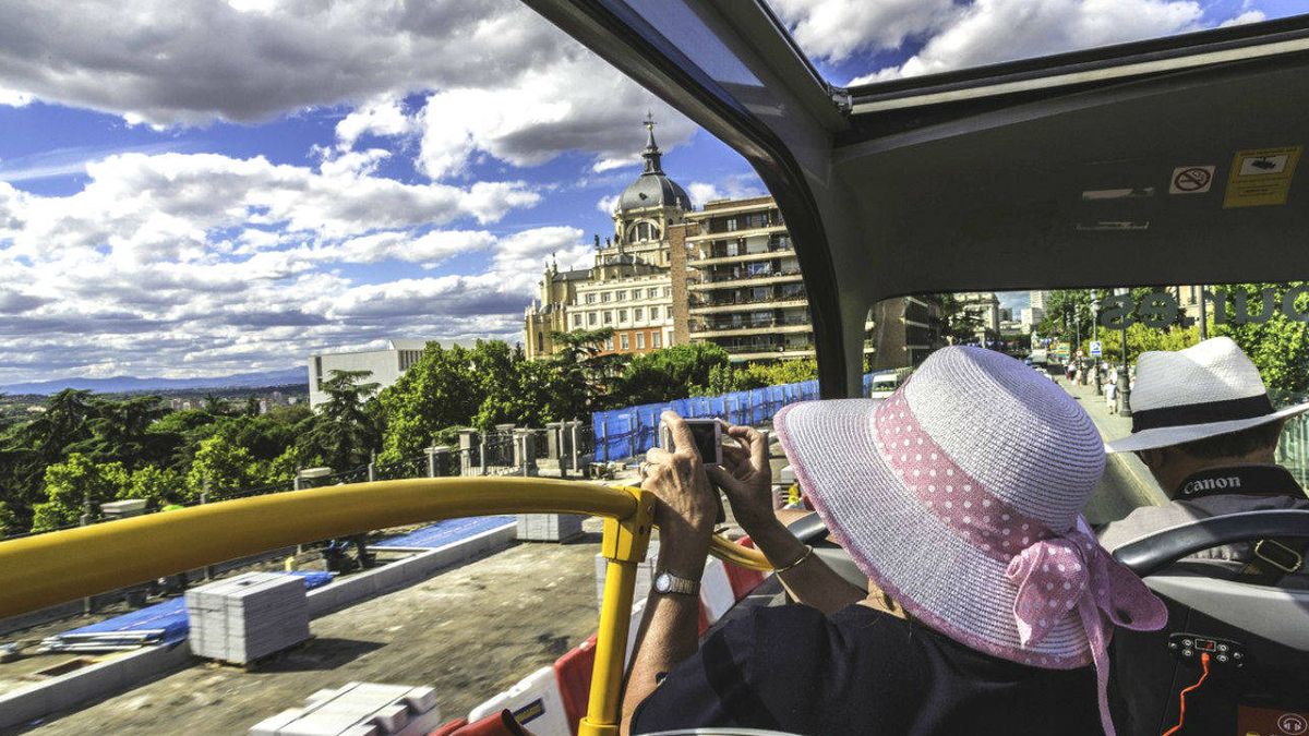 Planes en Madrid: visita al Museo del Prado, restaurante típico y ruta en autobús