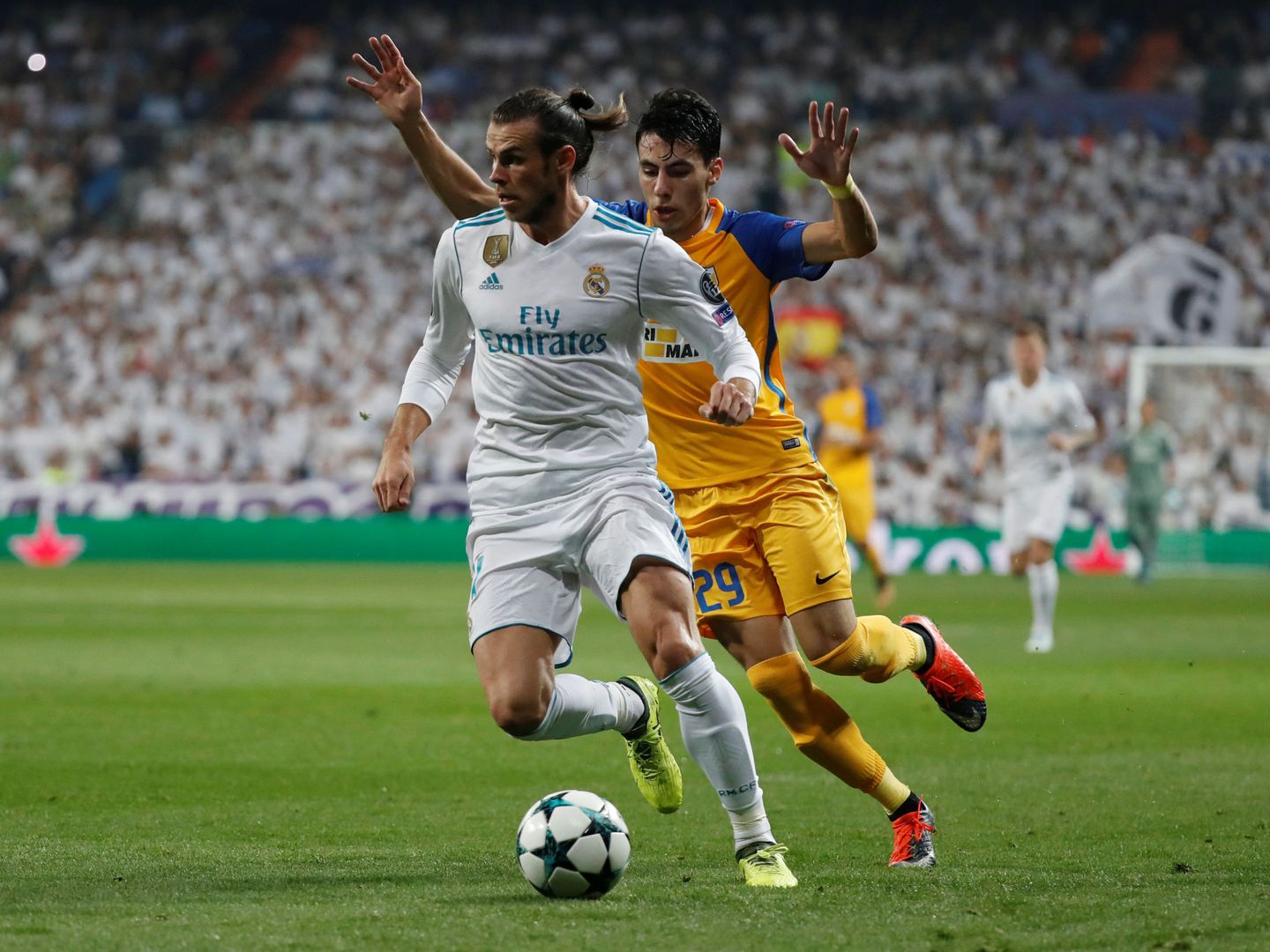 Bale asistió a Cristiano en el primer gol. (Reuters)