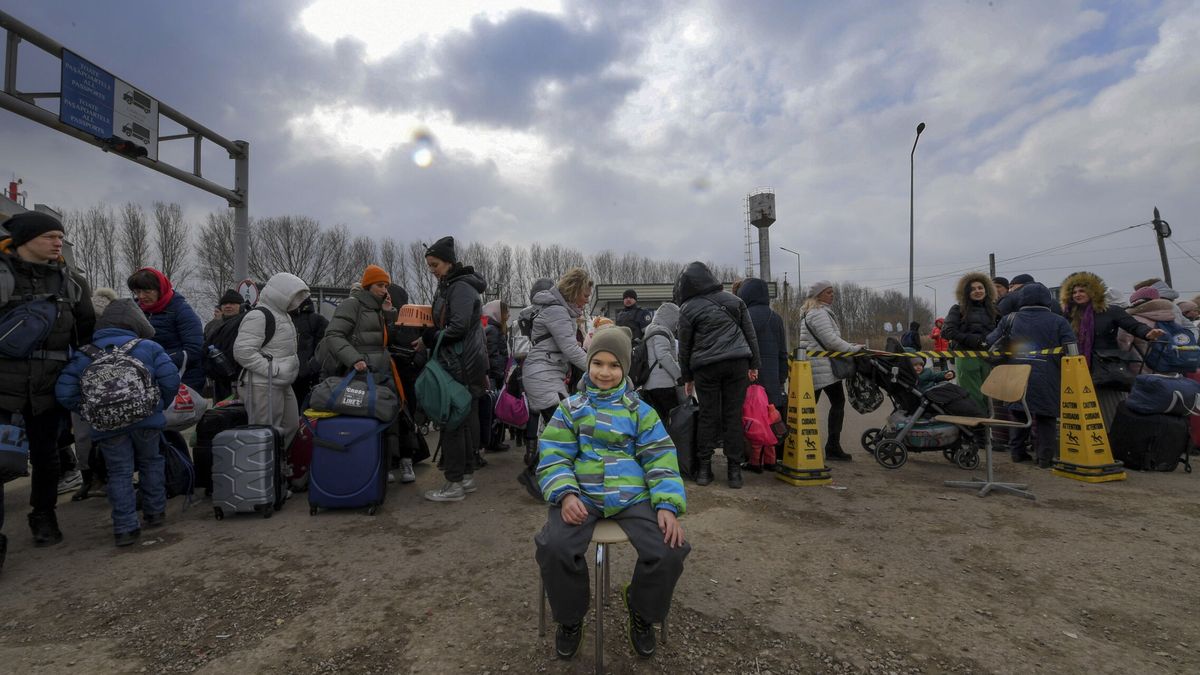 Un 4% más de población en 10 días: el país pobre que acoge a más ucranianos per cápita