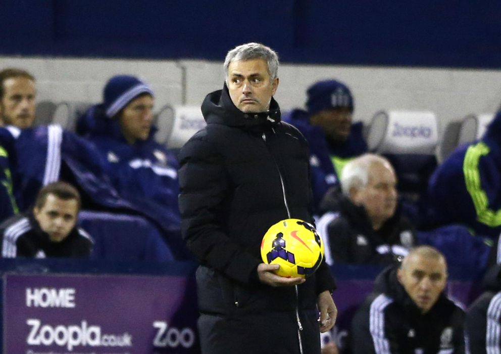 Foto: Mourinho, durante el WesBrom-Chelsea (Reuters)