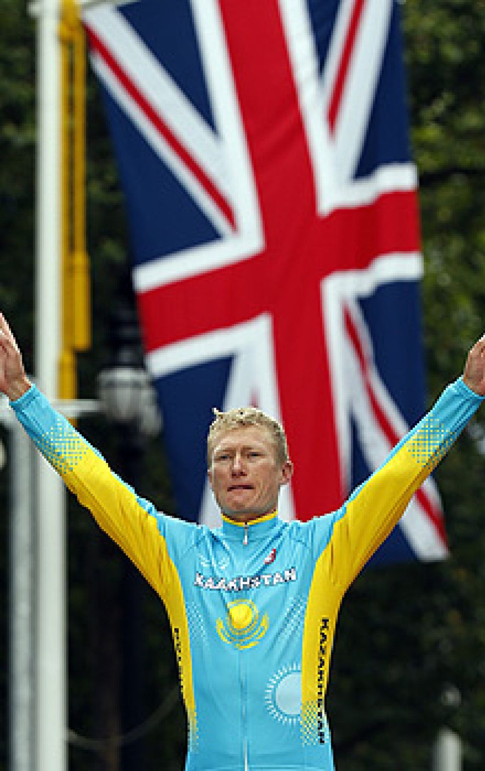 Foto: El veterano Alexandr Vinokourov conquista sorprendente oro en ciclismo
