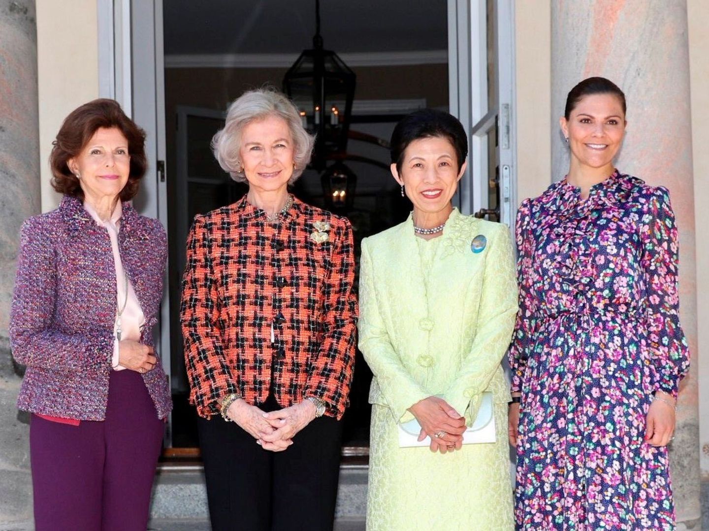La reina Sofía, con Silvia y Victoria de Suecia y la princesa Takamado de Japón. (EFE)