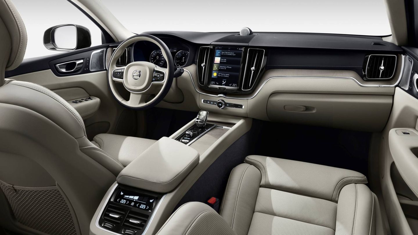 Interior lujoso en el Volvo XC60 con el acabado Inscription.