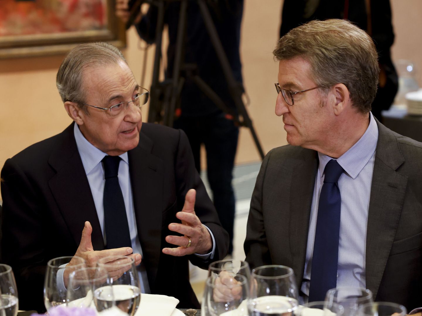 Florentino Pérez y Alberto Núñez Feijóo, en una imagen reciente. (EFE/Juanjo Martín) 