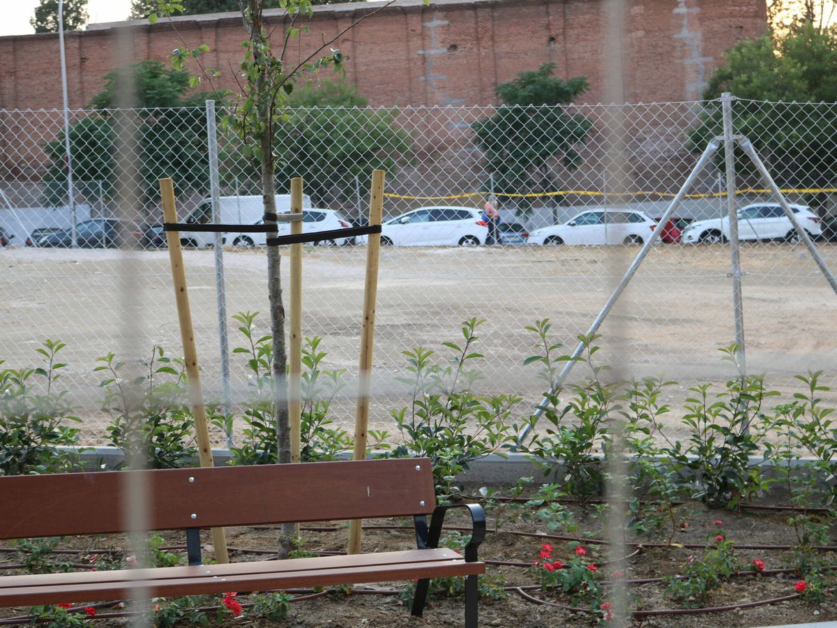Foto: Vista del descampado donde se tiene que levantar el centro de salud. (C. V.)