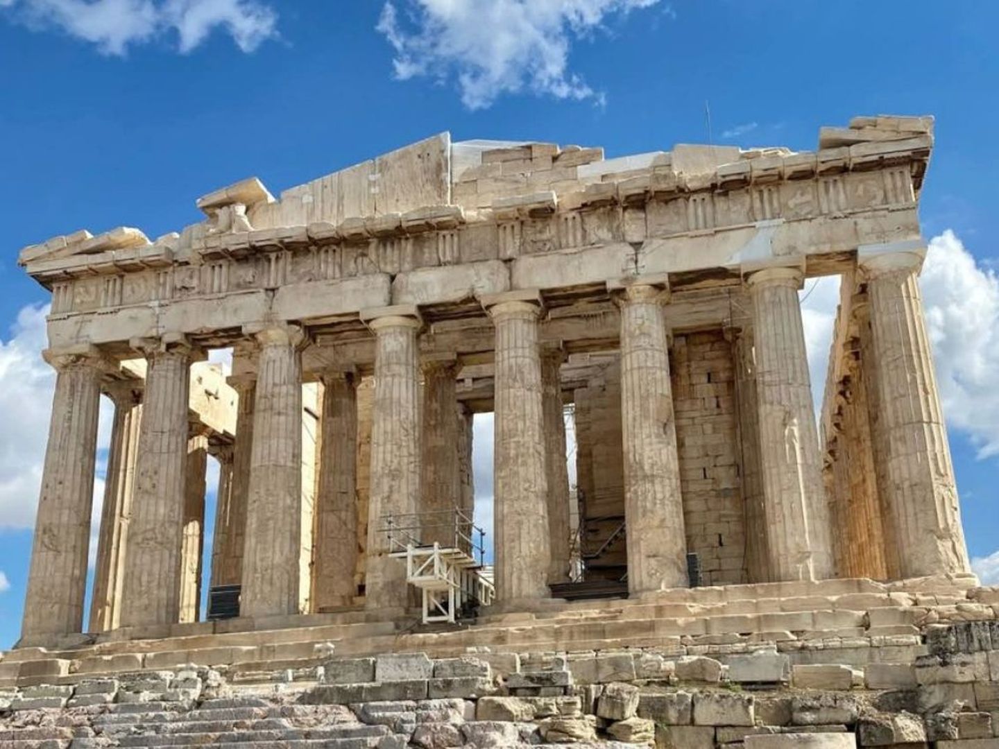 El Partenón de Atenas brilla sin andamios: la Acrópolis muestra su ...