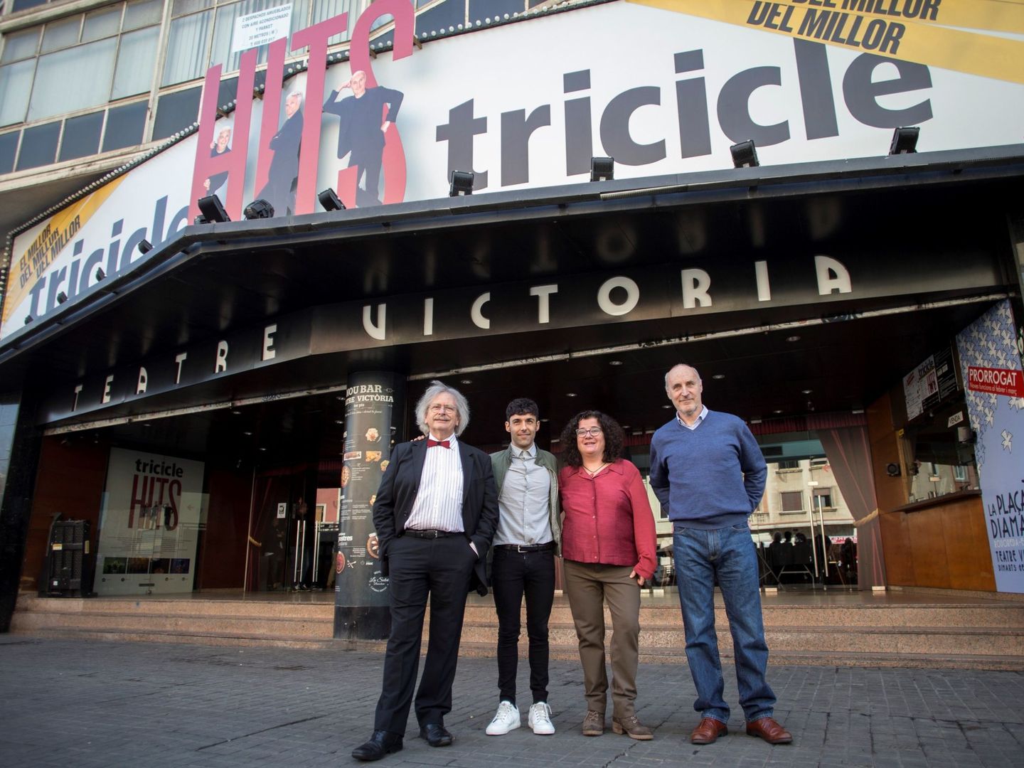 El Mago Pop tras anunciar la compra del Teatre Victoria (EFE)