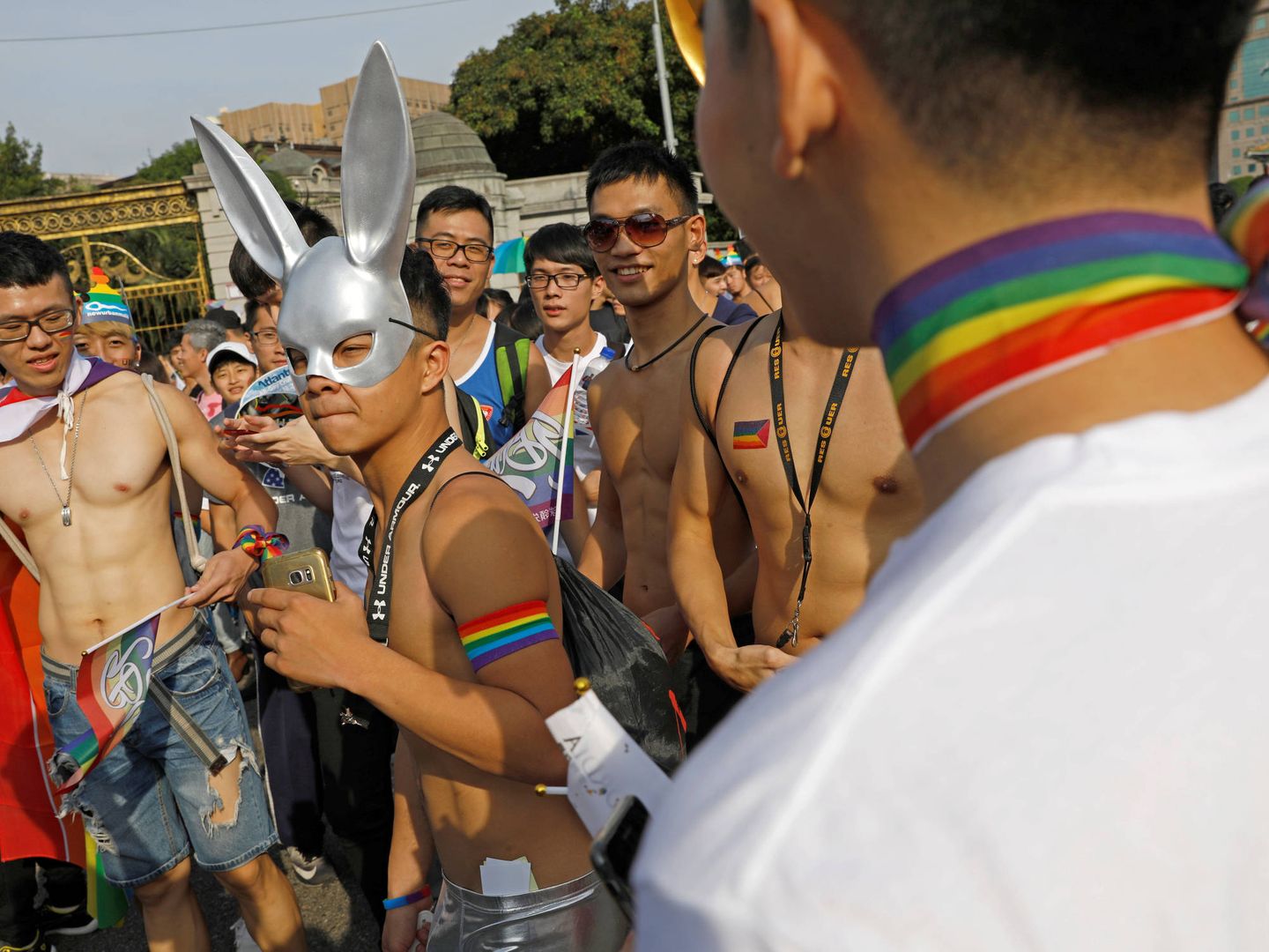 Participantes en un desfile del Orgullo Gay celebrado en Taipéi, en octubre de 2017. (Reuters)