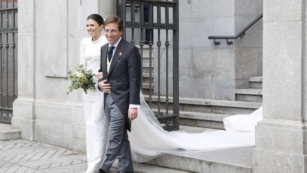 Nuevos detalles que desvelan los cambios que hizo Teresa Urquijo para su vestido de boda con Martínez-Almeida
