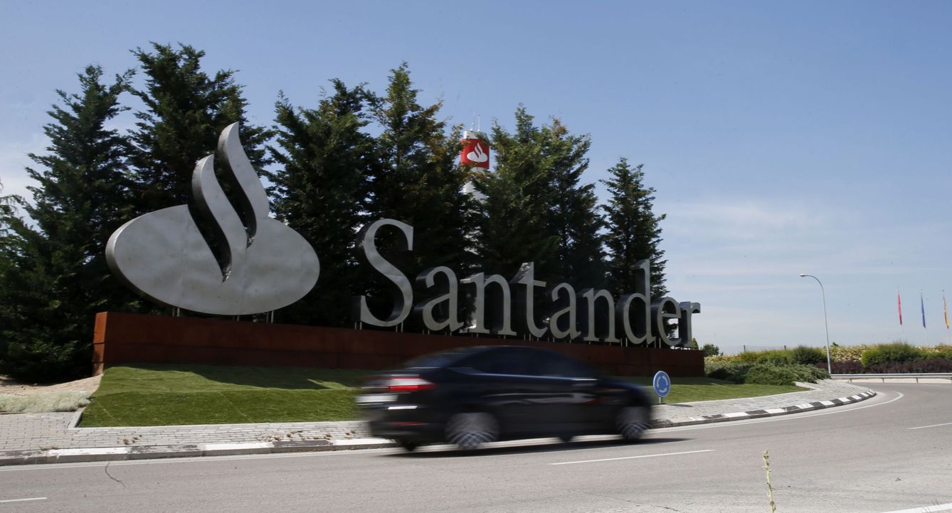 Vista de la Ciudad Financiera del Banco de Santander en Boadilla del Monte (Madrid). (EFE)