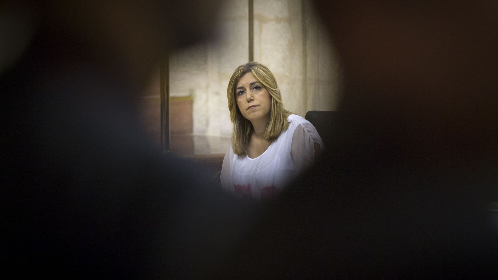 Foto: La presidenta andaluza, Susana Díaz, en su escaño en el Parlamento autonómico, el pasado 28 de julio. (EFE)