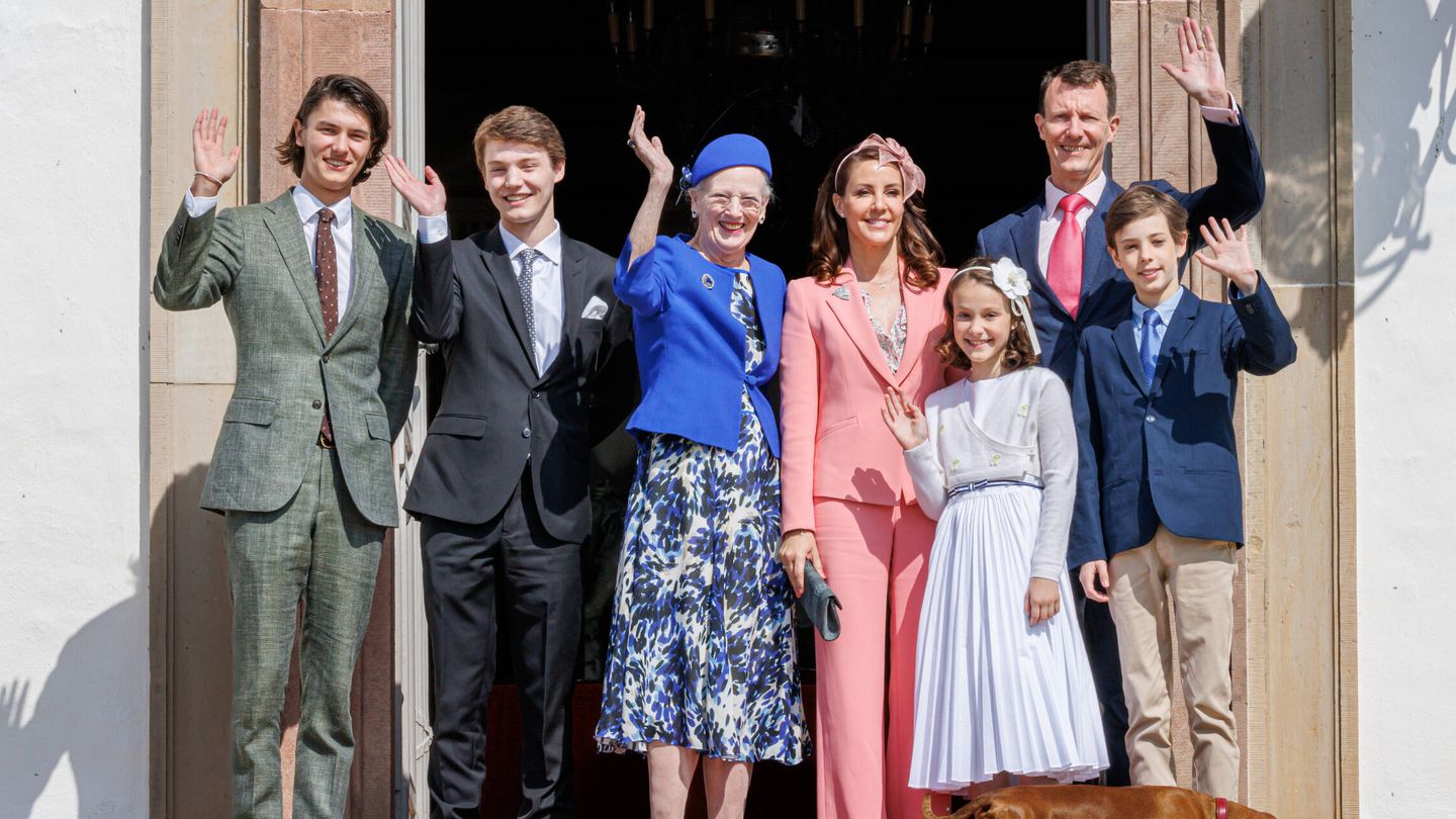 Margarita de Dinamarca, con Joaquín, sus cuatro hijos y Marie. (Getty/Patrick van Katwijk)
