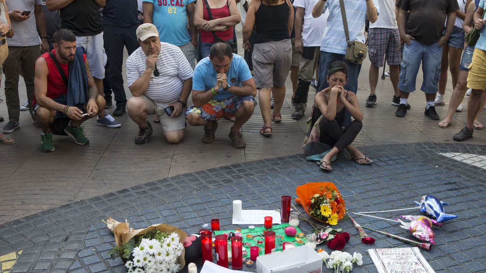 Foto: Trece muertos y mÁs de 50 heridos en el atentado en las ramblas de barcelona
