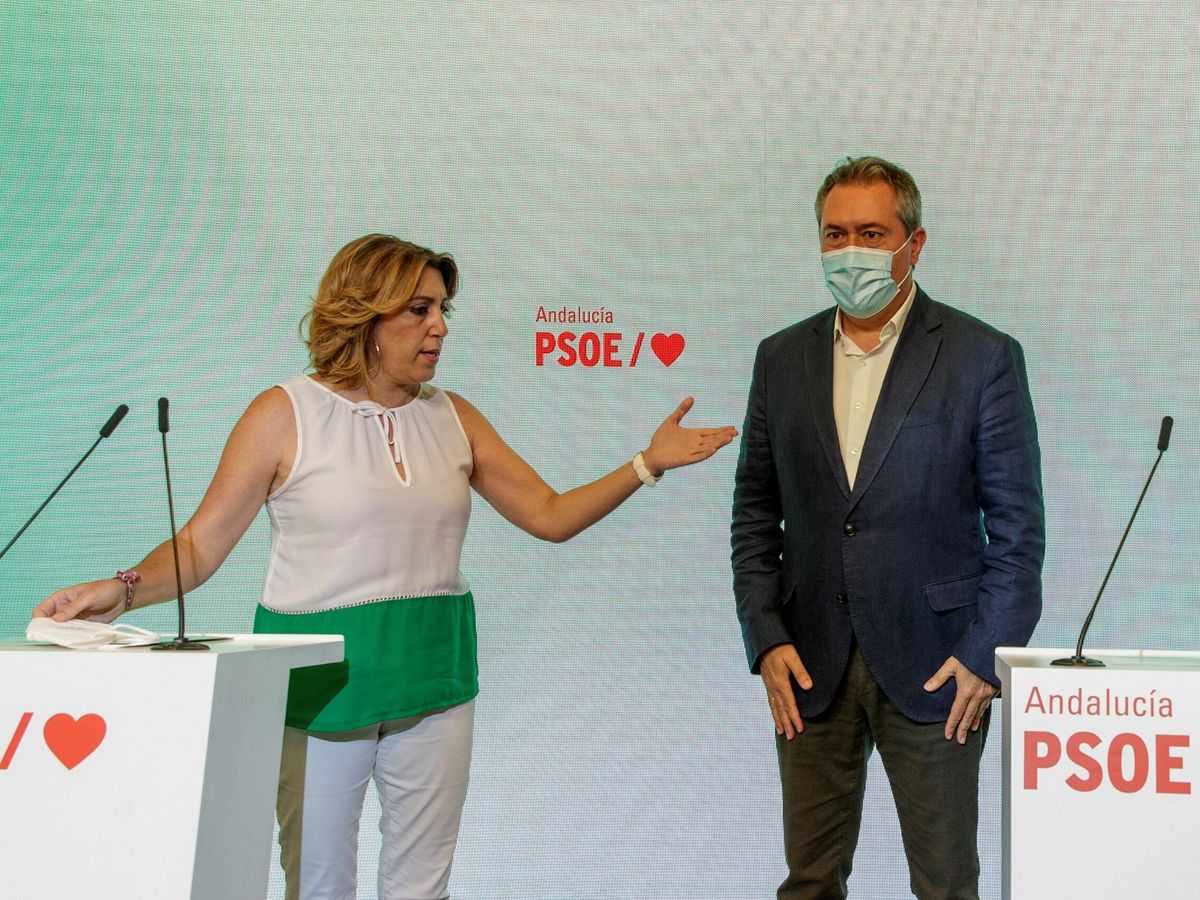 Foto: Susana Díaz y Juan Espadas, durante una conferencia de prensa en Sevilla. (EFE)