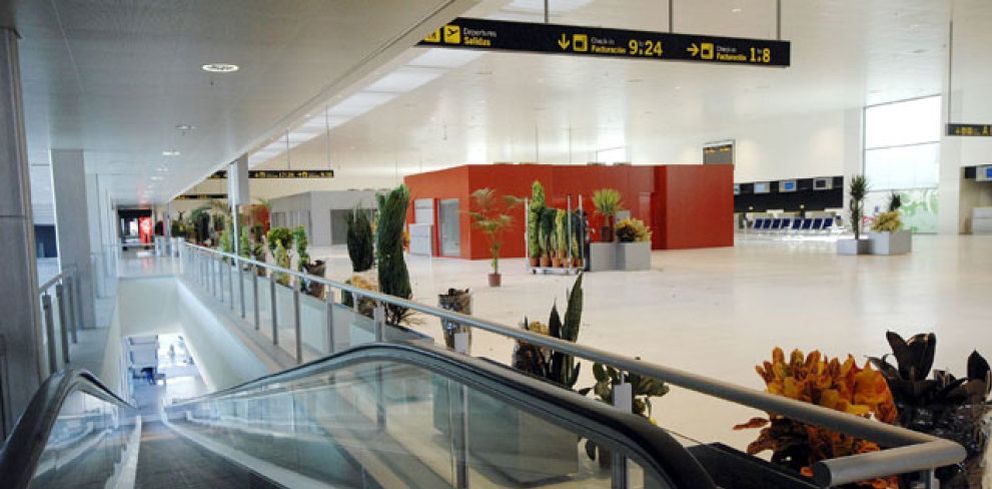 Foto: De 4.000 millones a 600: el aeropuerto de Ciudad Real cada día vale menos