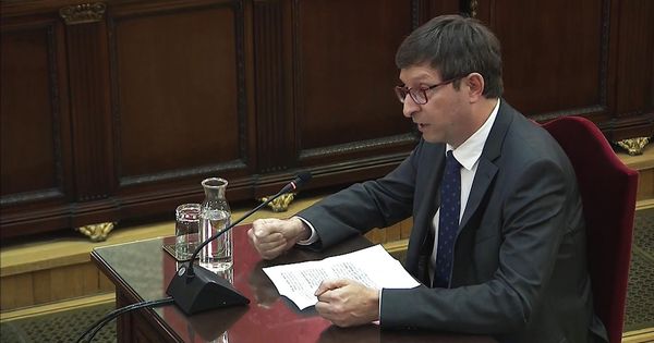 Foto: El exconseller de Justicia Carles Mundó en el juicio del 'procés'. (EFE)