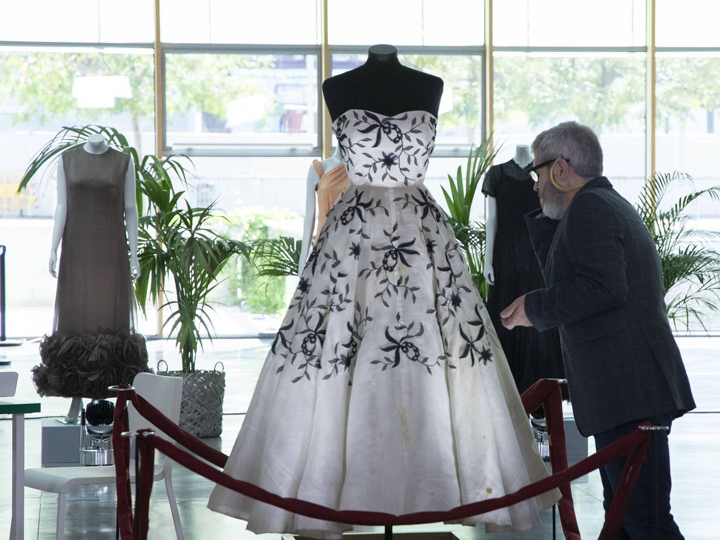 Vestido del diseñador Pedro Rodríguez en 'Maestros de la costura'. (TVE)