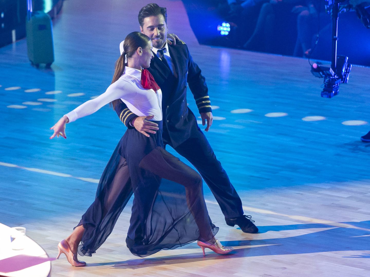 David Bustamante y Yana Olina, en el programa 'Bailando con las estrellas'. (Gtres)