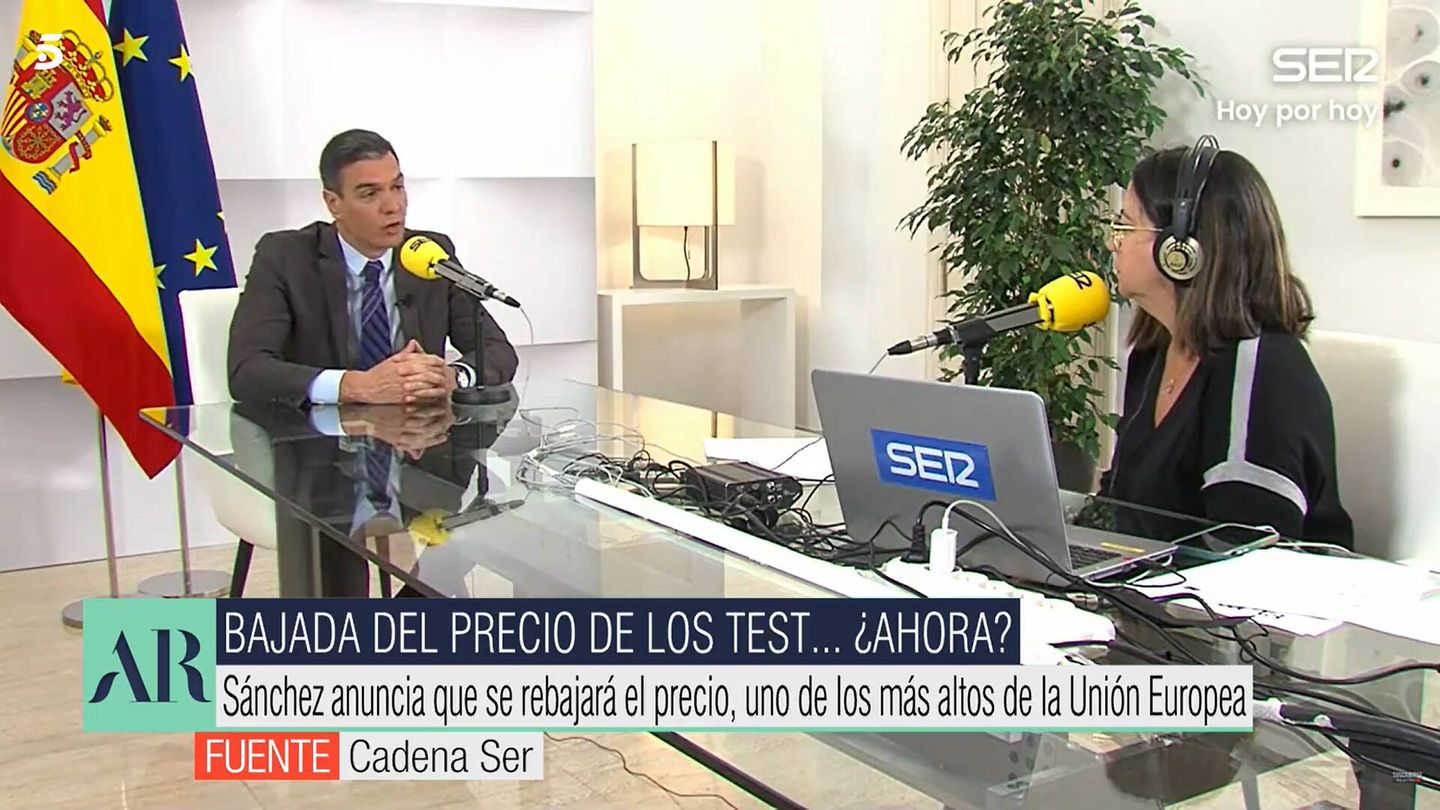 Pedro Sánchez, con Pepa Bueno. (Mediaset)