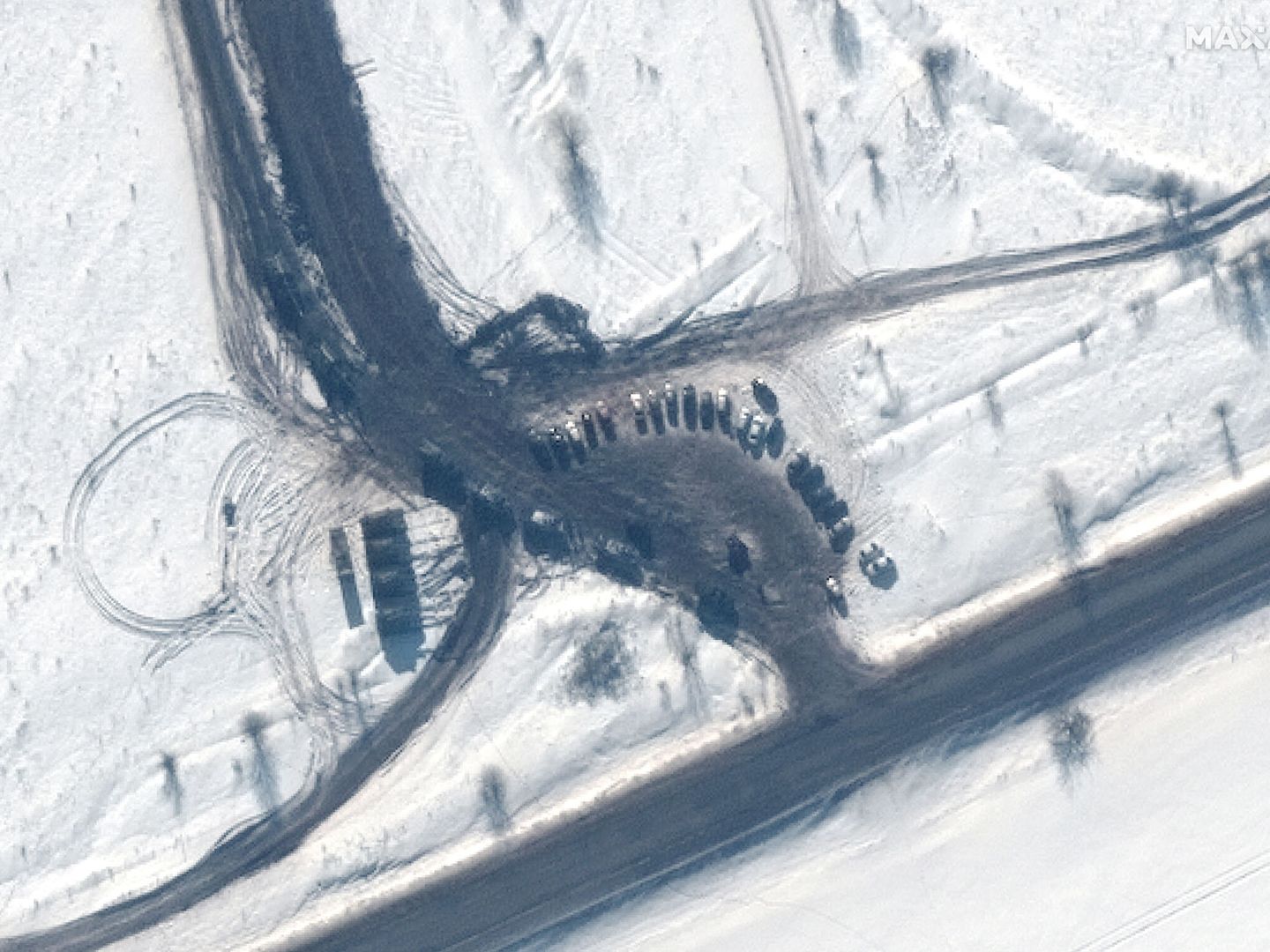 Artillería rusa en la zona de Kursk. (Reuters/Maxar Technologies)