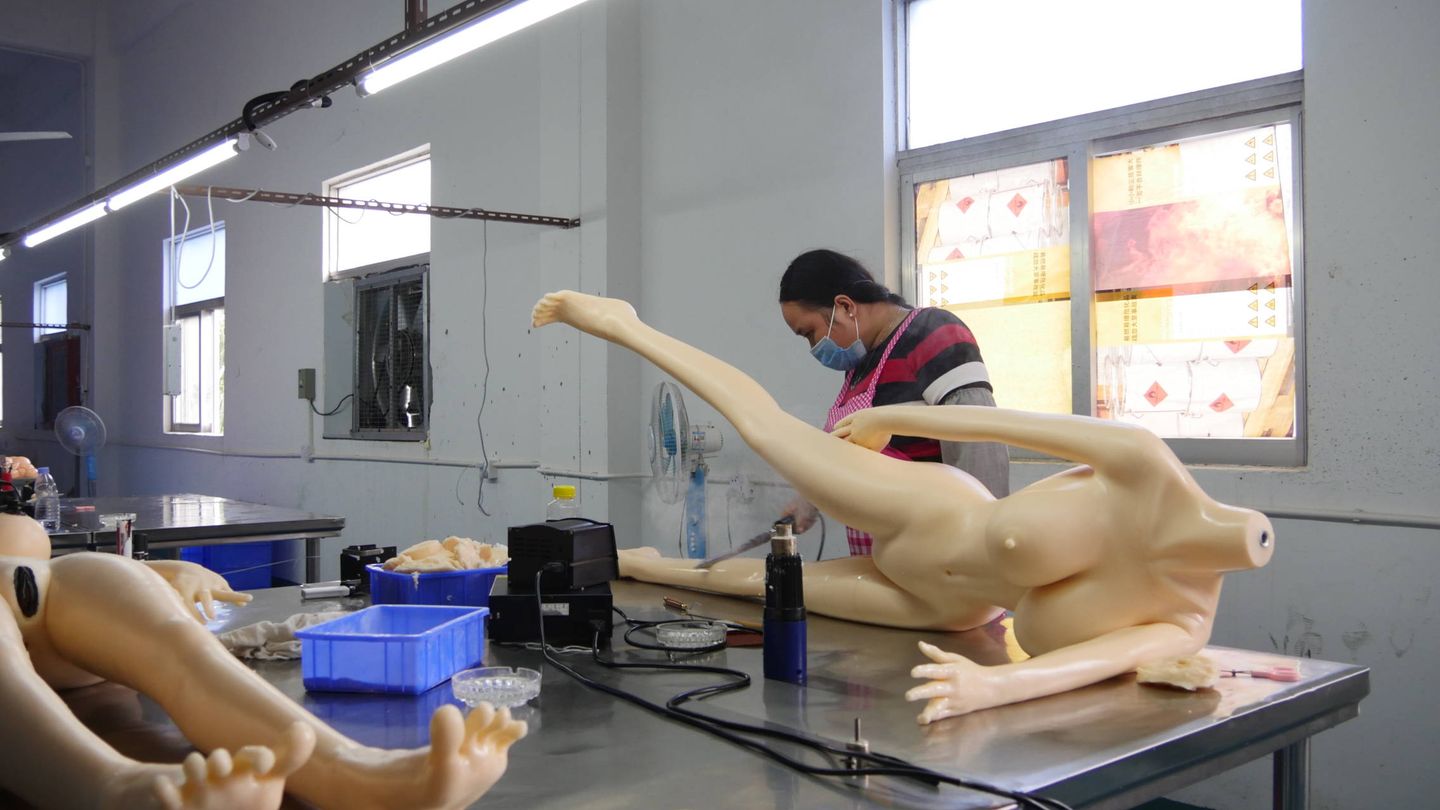 Taller de la compañía china Renren Ai, centrada en la producción de juguetes sexuales. (E. Fernández)