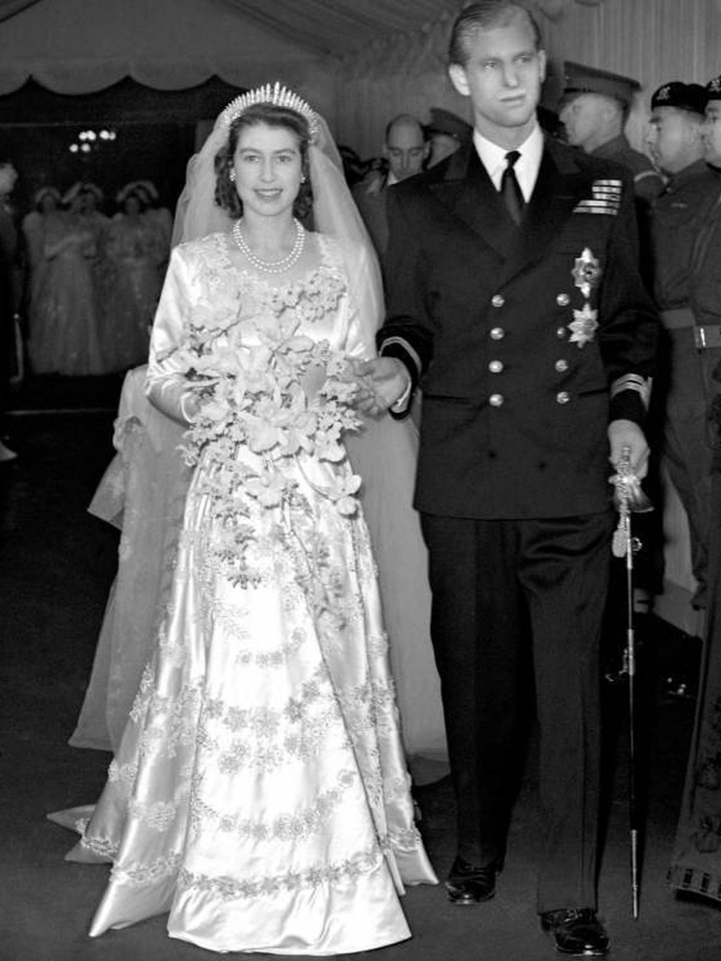 Isabel II, el día de su boda con Felipe de Edimburgo. (Cordon Press)