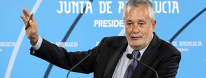 Andalucía recibe a Rubalcaba en medio de una guerra total por las listas electorales