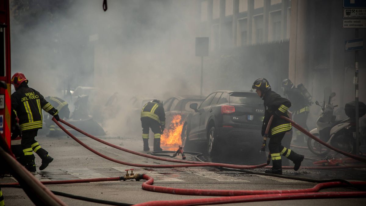 Al menos un herido por la explosión de un camión con bombonas de oxígeno en Milán