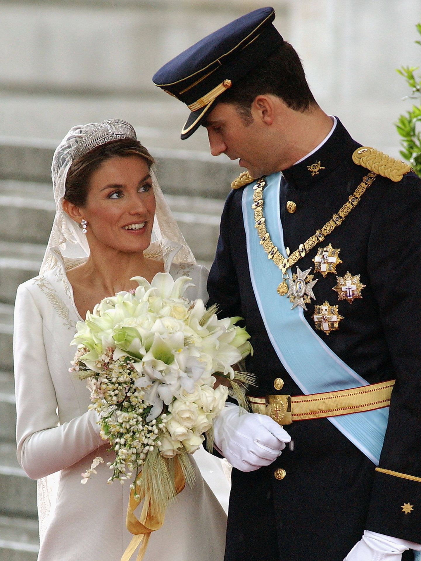 El rey Felipe y la reina Letizia, el día de su boda. (Getty Images/Carlos Alvarez)
