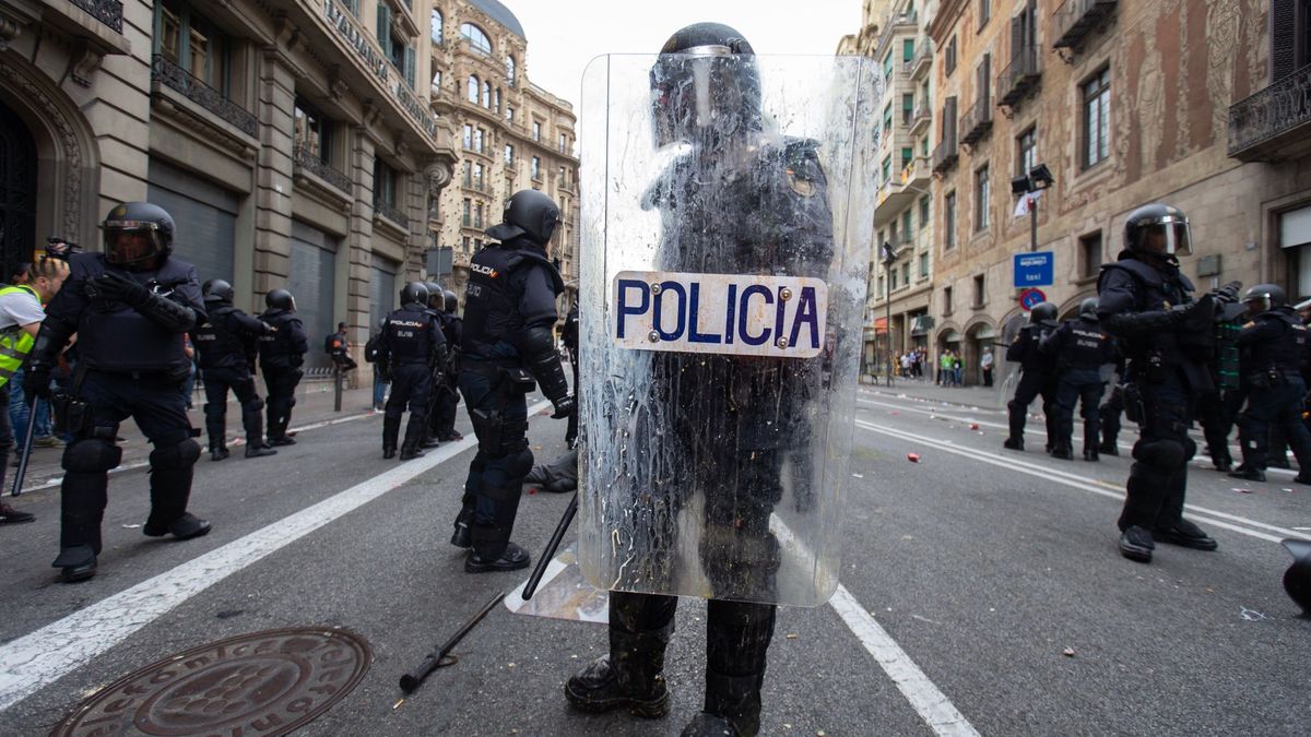 Interior mantiene la alerta 4 para el 10-N y un millar de antidisturbios en Cataluña