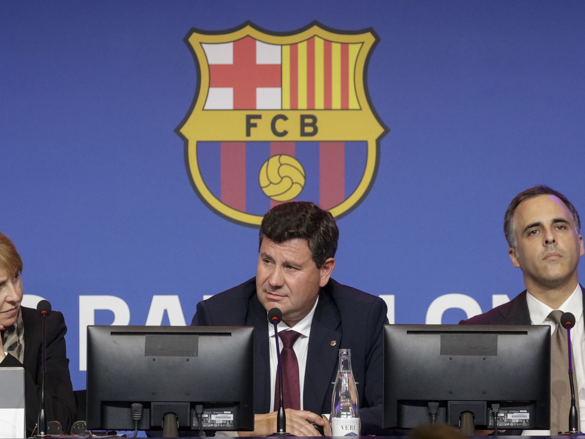 La guardia pretoriana de Laporta se blinda en el Barça mientras sigue la sangría de altos cargos económicos