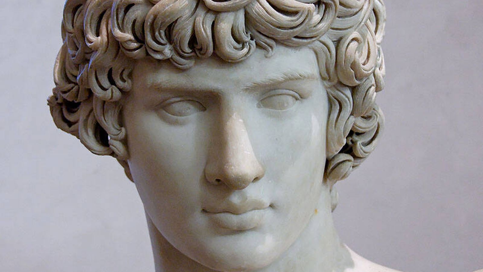 El ideal de belleza de Antínoo, amante del emperador Adriano, todavía se encuentra vigente.