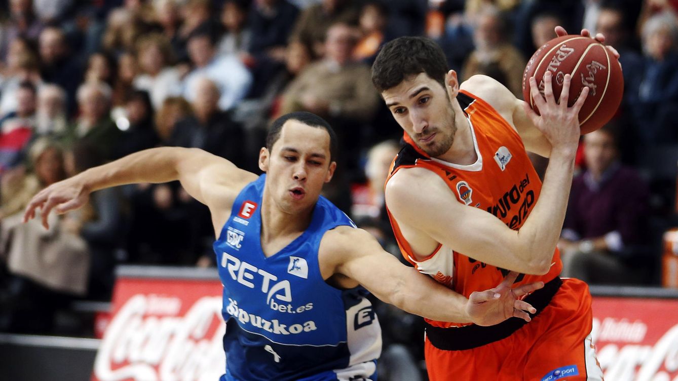 Foto: Guillem Vives, campeón de Europa con la selección, es la cara del Valencia Basket (Kai Försterling/Efe)