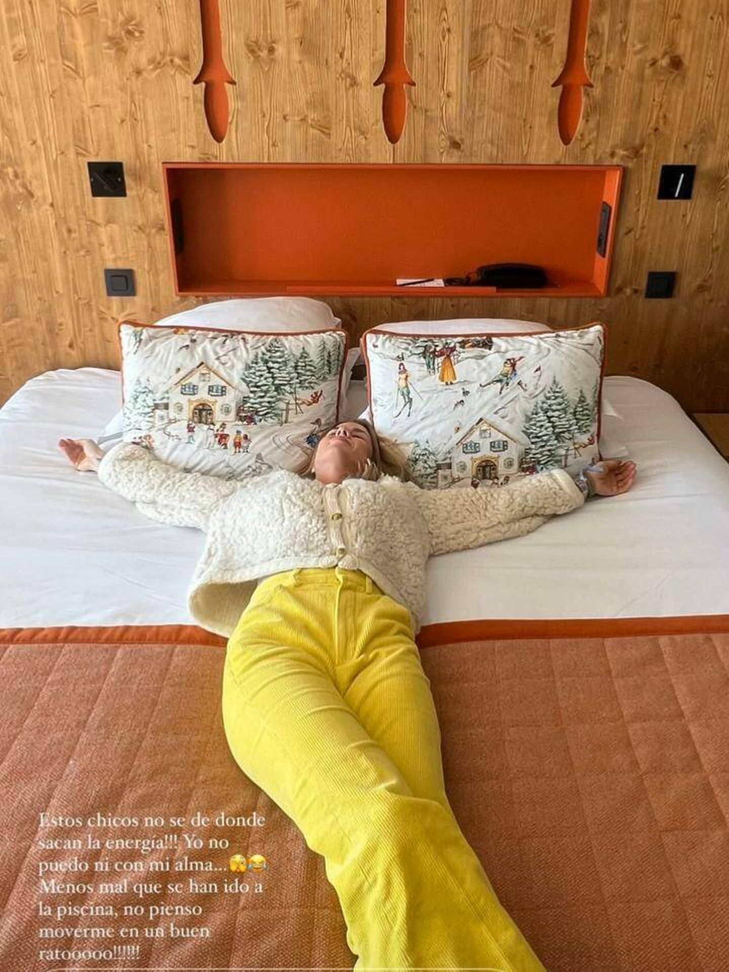 Amelia Bono descansa en su habitación de hotel. (Instagram/@ameliabono)