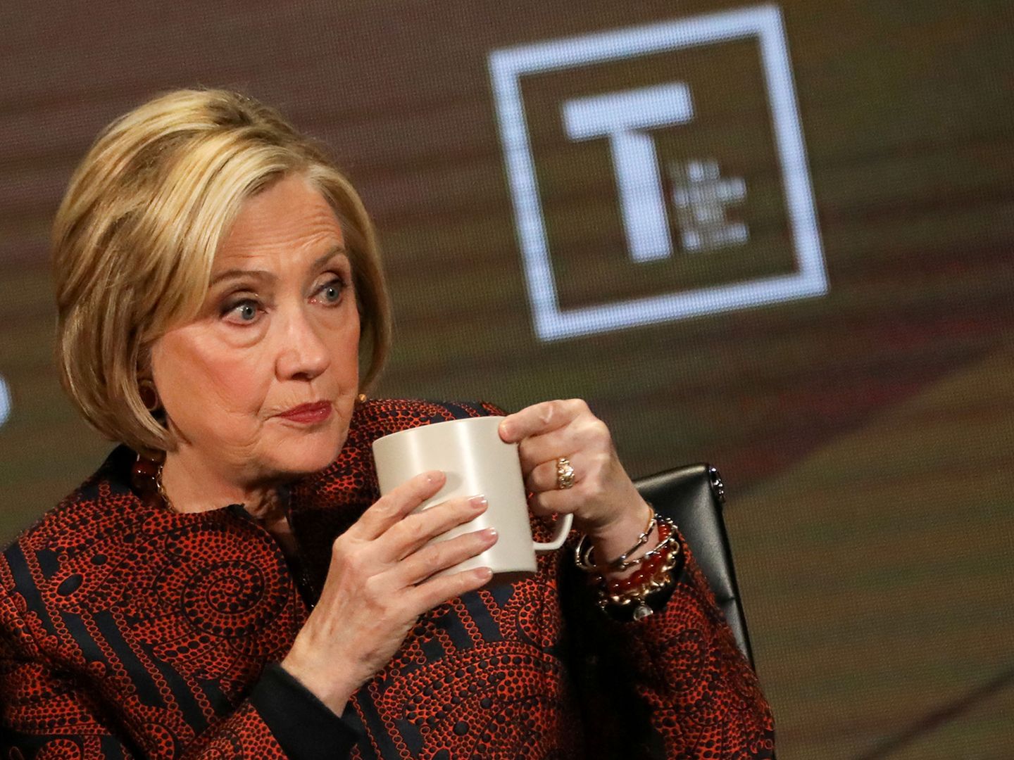 La exsecretaria de Estado Hillary Clinton en la Cumbre de Mujeres en el Mundo en Nueva York. (Reuters)