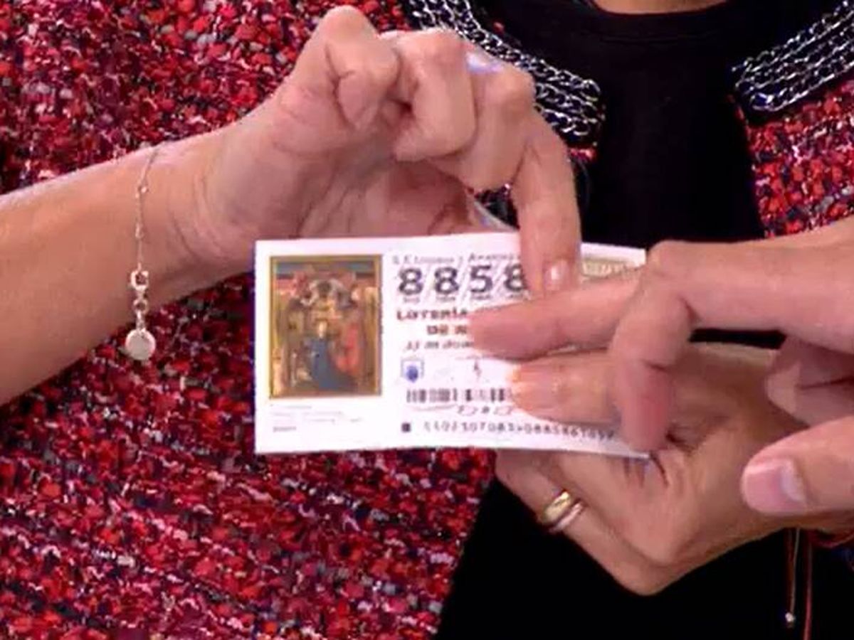 Foto: Así puedes distinguir un décimo de Lotería de Navidad falso de uno auténtico: un experto lo explica en 'Más Vale Sábado' (La Sexta)