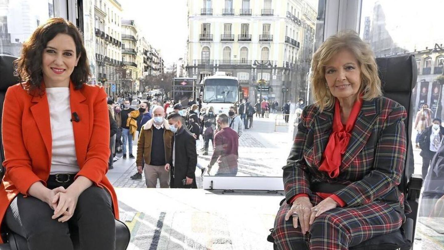 María Teresa e Isabel Díaz Ayuso, en el último programa de la presentadora (Cortesía/Telecinco)