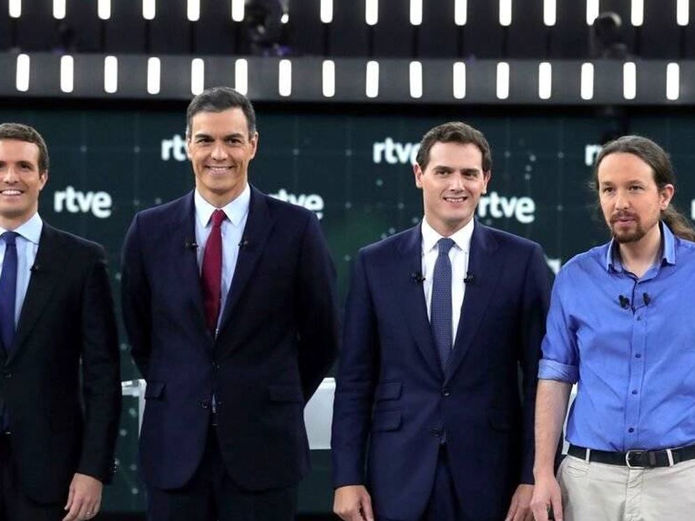 Foto: Casado, Sánchez, Rivera y Pablo Iglesias, en RTVE. (La Academia de la Televisión)