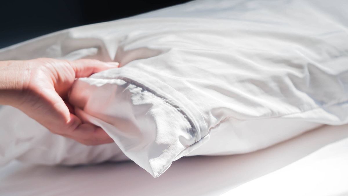 ¿Cada cuánto deberías cambiar la funda de tu almohada?