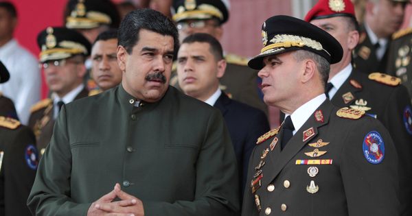 Foto: Nicolás Maduro y Vladimir Padrino. (Reuters)